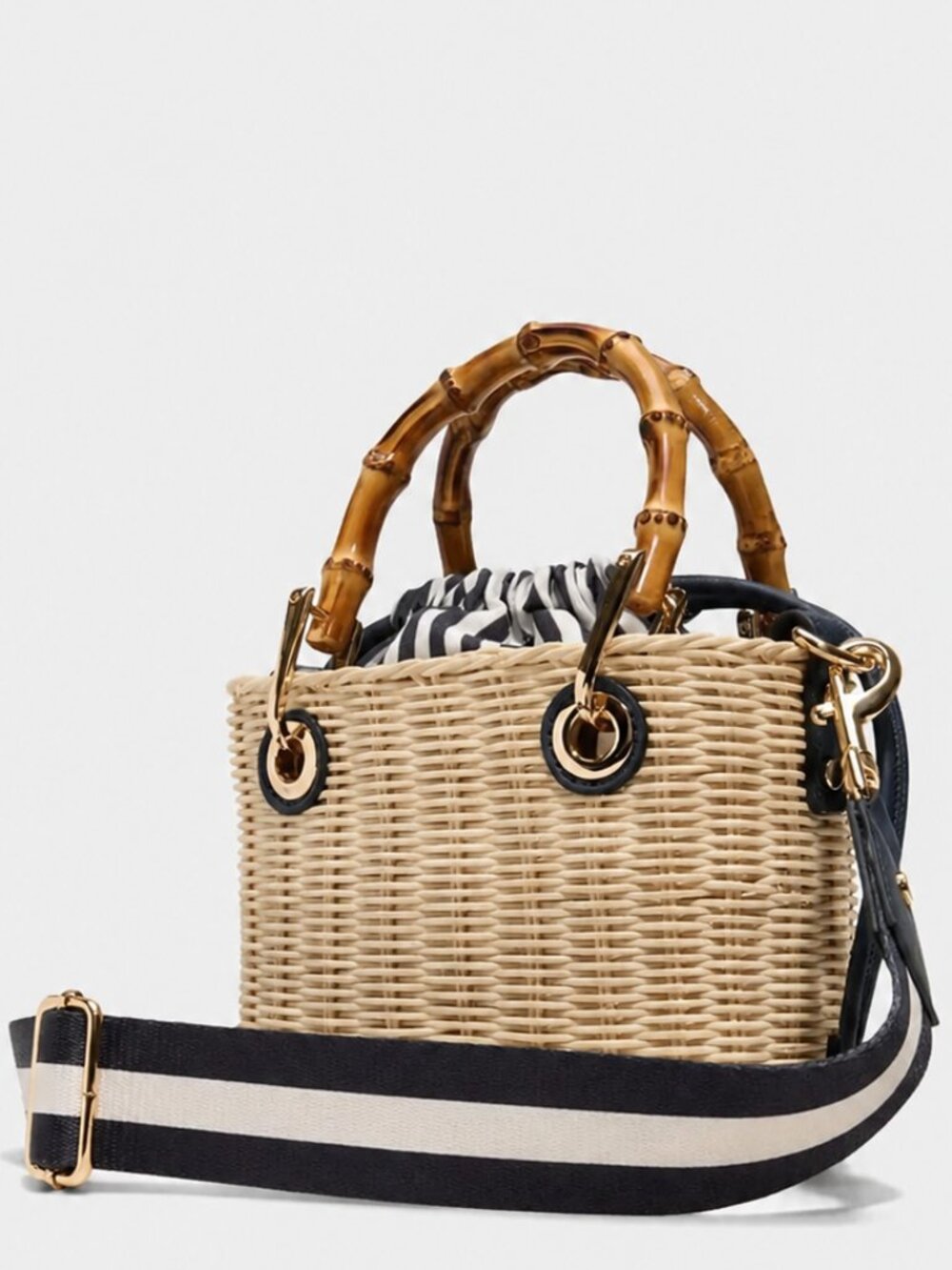NWT Cabin Retreat Navy Brown Bucket Bag